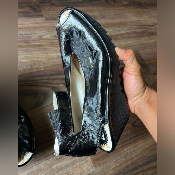 Fly London Yeay Peep Toe leather wedge - Picture 9 of 11